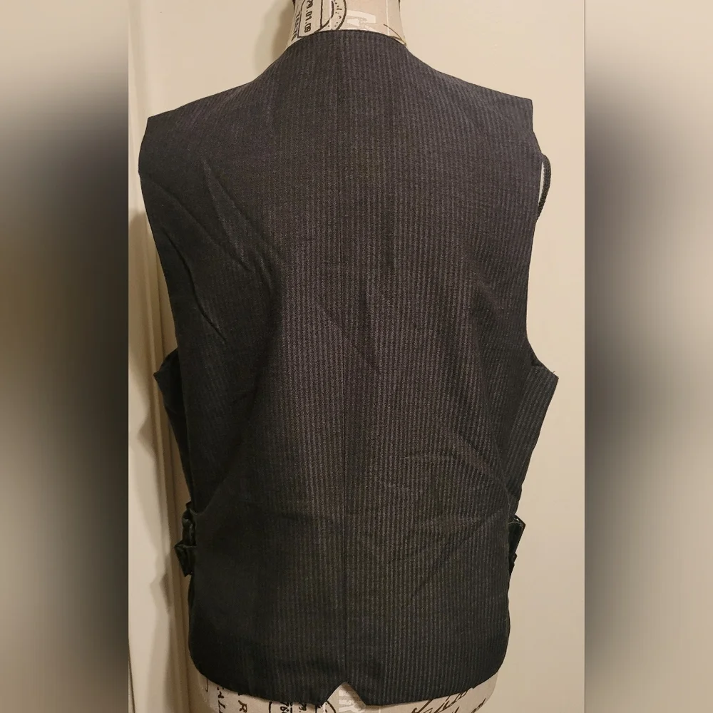 Rock & Republic Unisex Pinstripe Vest Sz Large‎